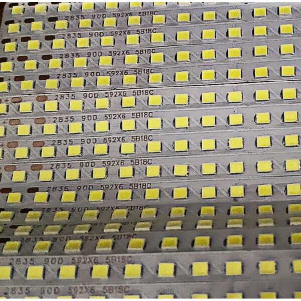 نوار پنل روشنایی 300میلی امپر 18وات گرد آفتابی